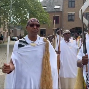 Investiture de “Bashingantahe” organisée par des membres de la diaspora burundaise en Belgique dans une ambiance joyeuse et conviviale.